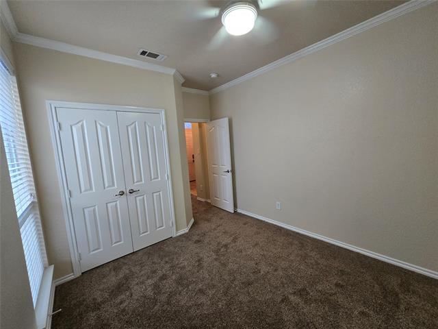 Building Photo - 624 Caravan Dr