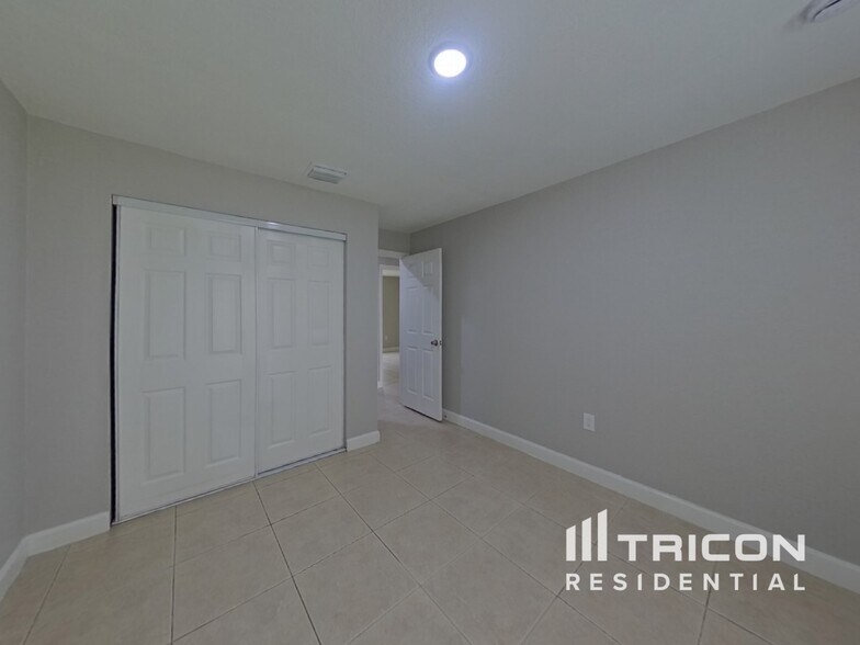 Building Photo - 817 Palermo Ct
