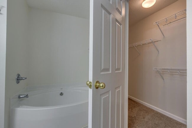 Building Photo - 632 Vonbryan Trace