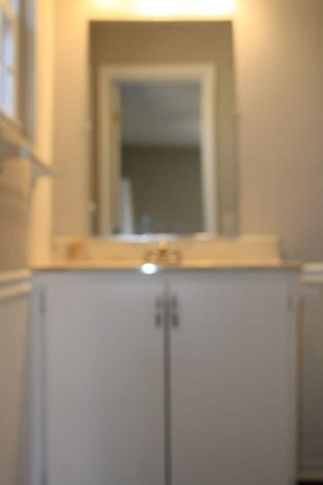 Building Photo - Awesomely Located 3 bedroom 2 bath Available!