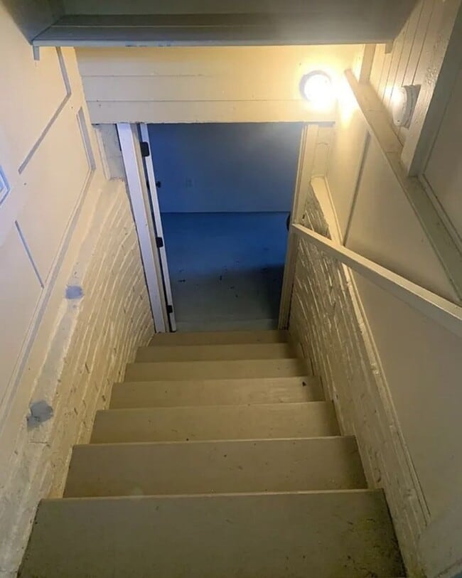 Building Photo - $2,750 - Two Bedrooms, Two Bathrooms, With Bonus Room And Large Yard, Ready For Lease!