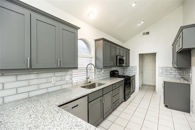 Building Photo - 9901 Bend Ct