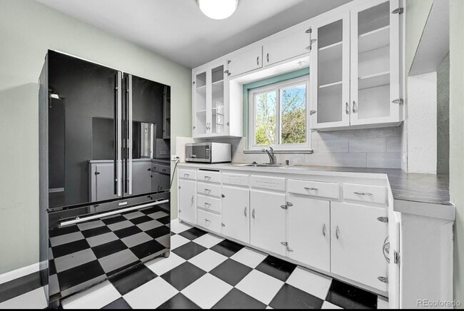 Building Photo - 3818 W 25th Ave