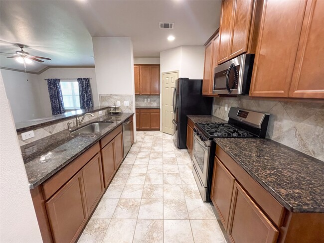 Building Photo - 3419 Hollow Mist Dr