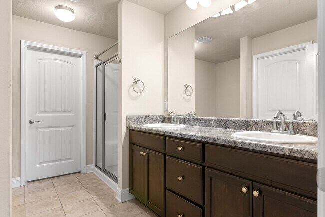 Building Photo - 4599 Belvedere Circle