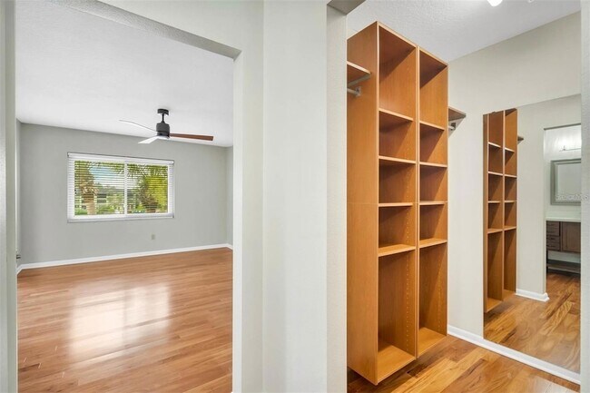 Building Photo - 15 Escondido Cir