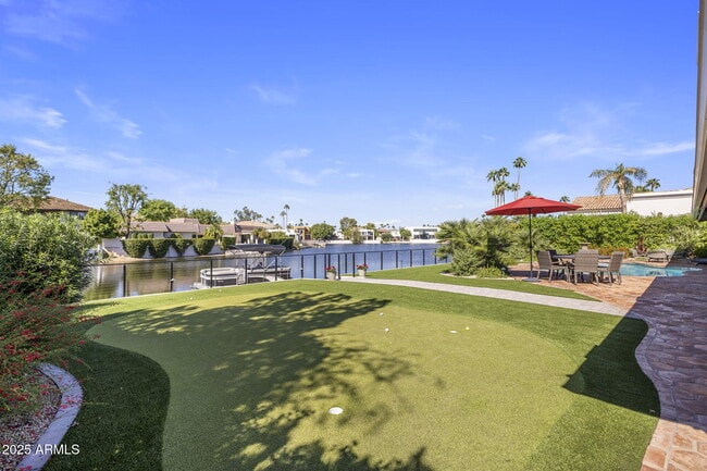 Building Photo - 7620 E Vía Del Placito