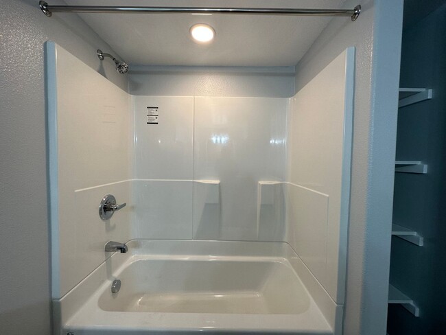 Building Photo - **PENDING** Perfect 4 Bed 2 Bath w/ Finish...