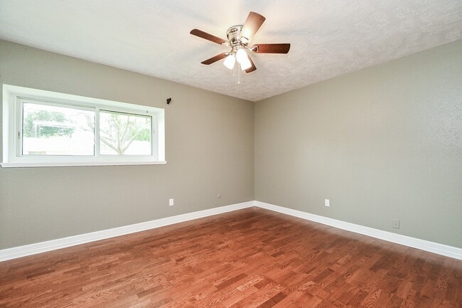 Building Photo - 10426 Alcott Dr