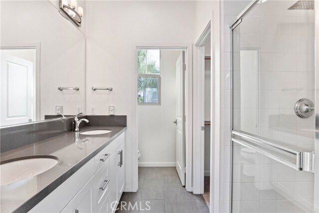 Building Photo - 5533 Palm Dr