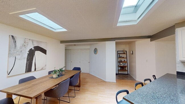 Building Photo - 270 E Highland Ave