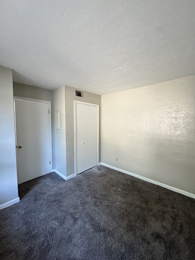 Building Photo - 1219 Stone Greene St