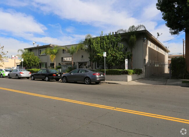 Building Photo - 5716 Tujunga Ave