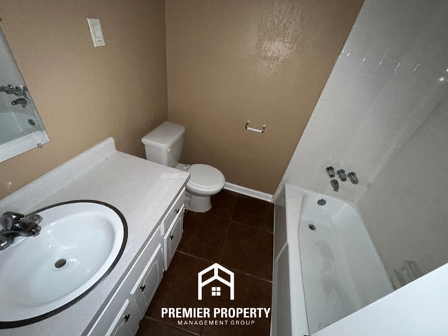 Building Photo - Spacious 4BR/2BA Whitehaven Home | 1,701 Sq Ft, Brick Fireplace & Quiet Cove