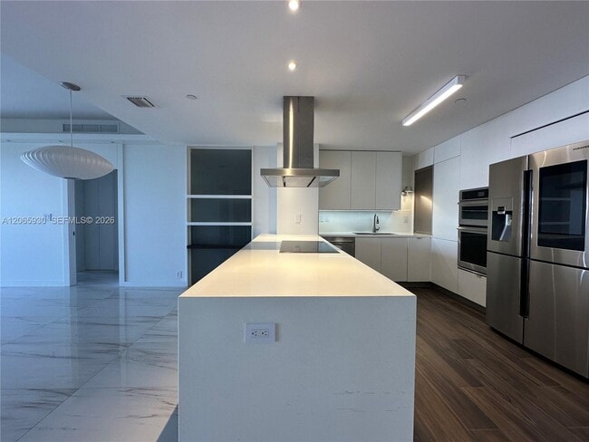 Building Photo - 251 Crandon Blvd