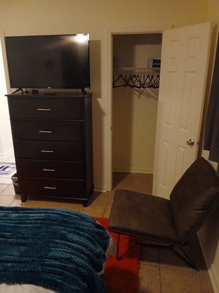 Building Photo - 3006 Panama St