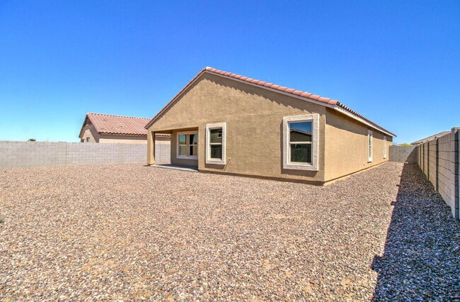 Building Photo - 2028 E Velvet Pl