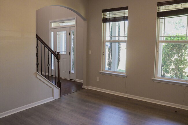 Building Photo - 1266 Coachman Way