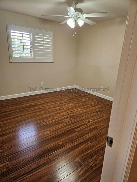 Building Photo - 17020 Golfside Cir