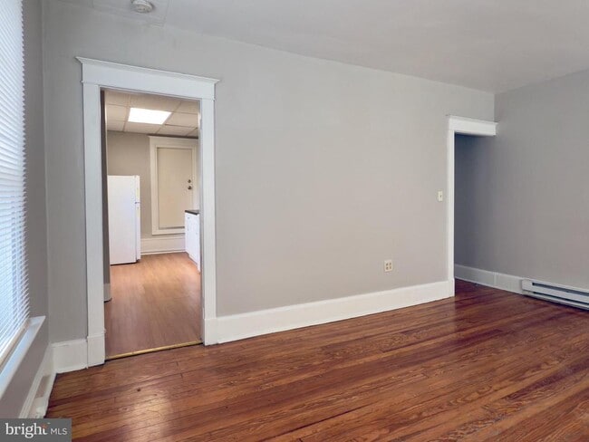 Primary Photo - 2108 Walnut St