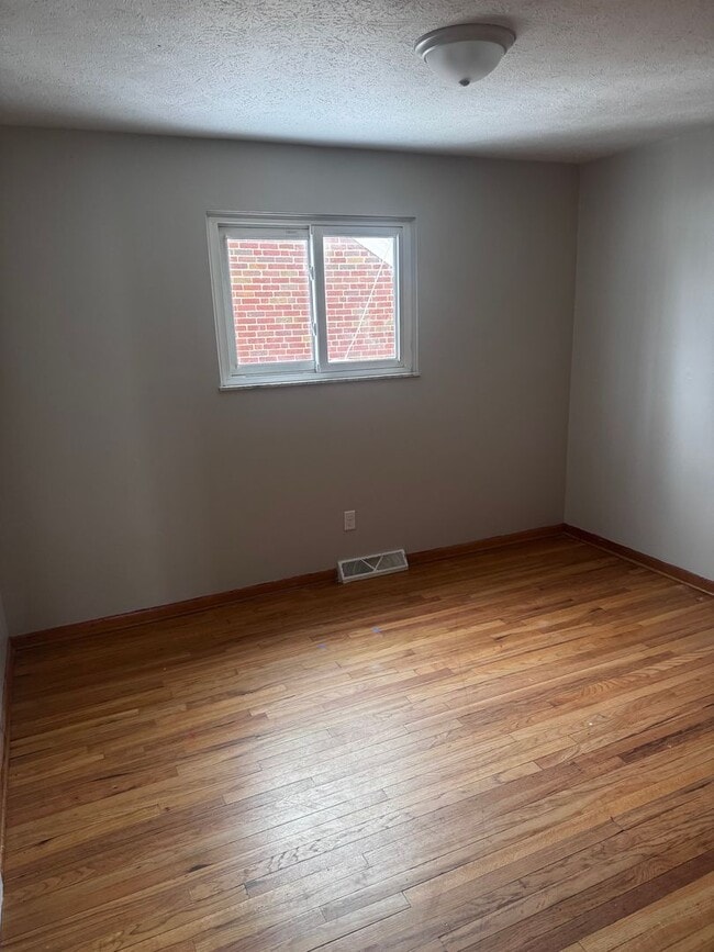 Building Photo - 6311 Theota Ave