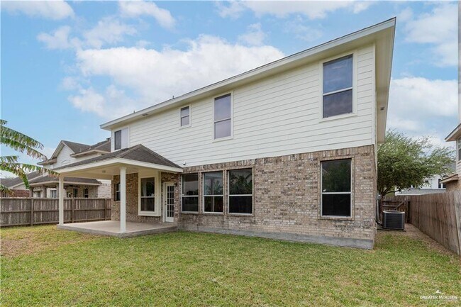 Building Photo - 18 Fairmont Ave