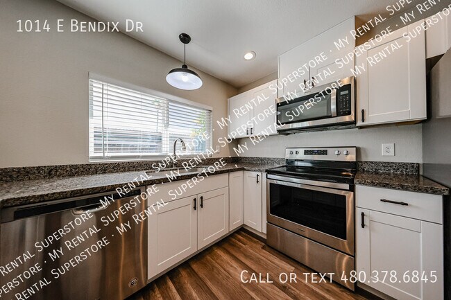 Building Photo - 1014 E Bendix Dr