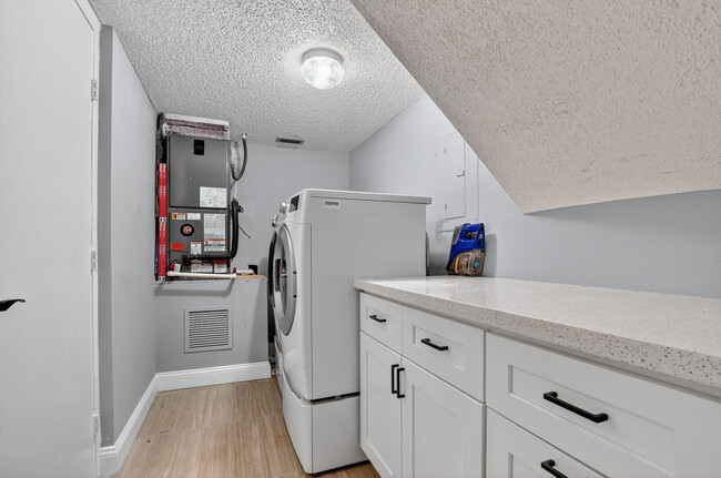 Building Photo - 7773 La Mirada Dr