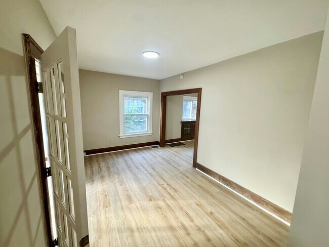 Building Photo - 3901 Berkeley Dr