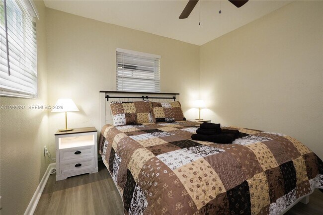 Building Photo - 742 Granada St