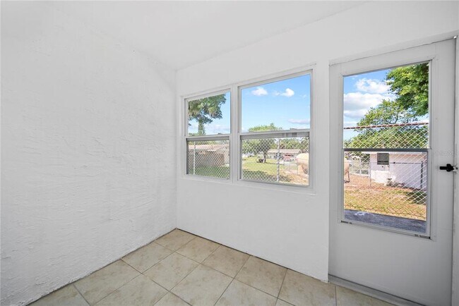 Building Photo - 4747 Azalea Dr