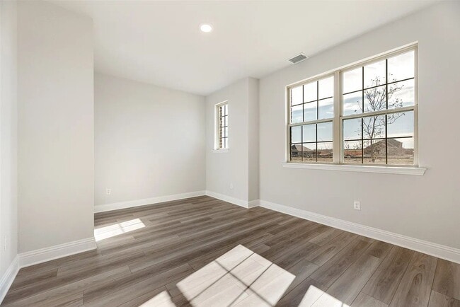 Building Photo - 3113 Buckeye St