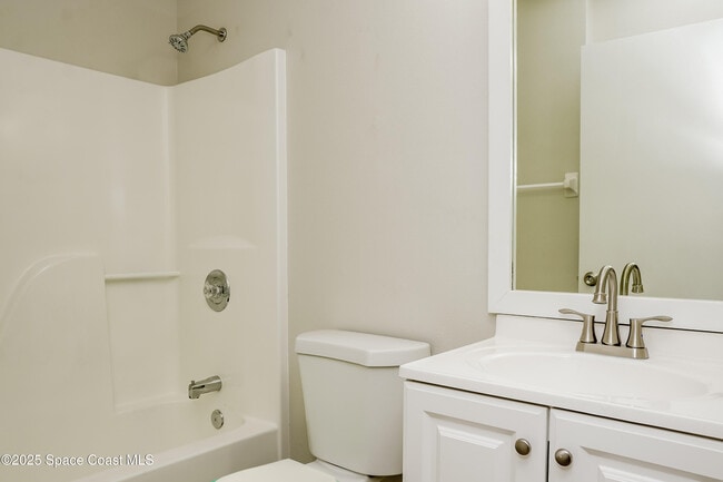 Building Photo - 1722 Elmhurst Cir SE