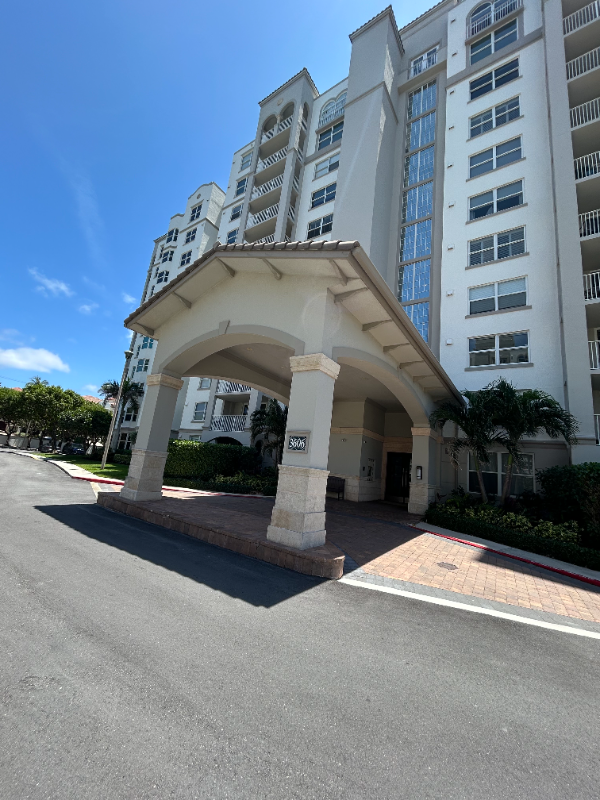 Building Photo - 3606 S Ocean Blvd