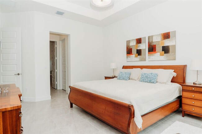 Building Photo - 10710 Aqua Ct