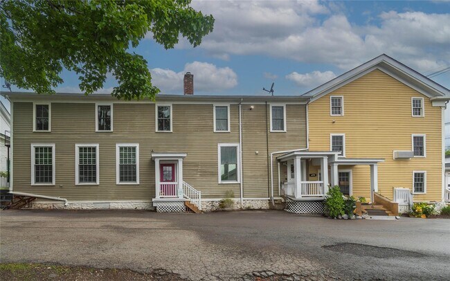 Building Photo - 141 Ward St