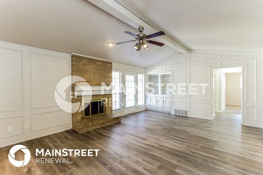Building Photo - 621 Granada Dr