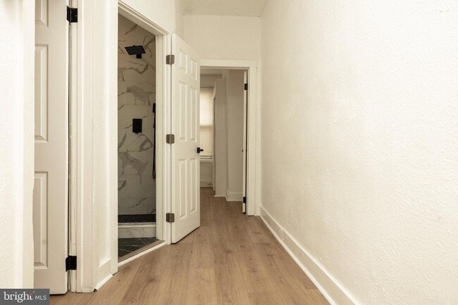 Building Photo - 5723 Delancey St