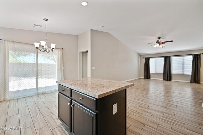 Building Photo - 2209 E Hazeltine Way