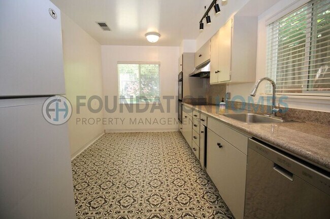 Building Photo - 128 McAllister Ave