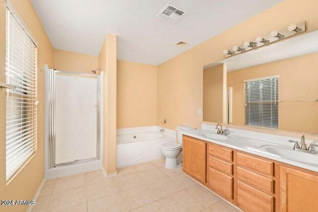 Building Photo - 2690 S Southwind Dr