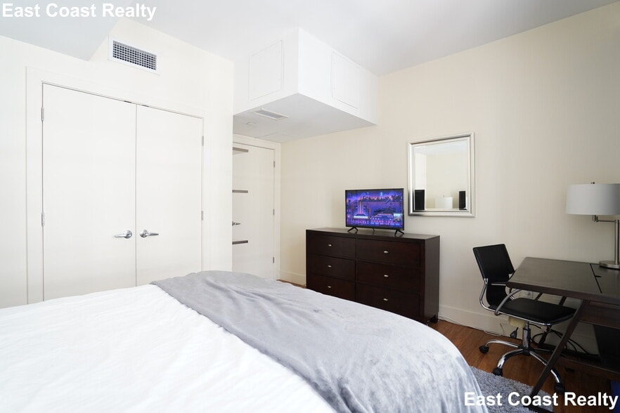 Building Photo - 8 Winter St