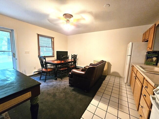 Building Photo - 7535 Carmen Ct