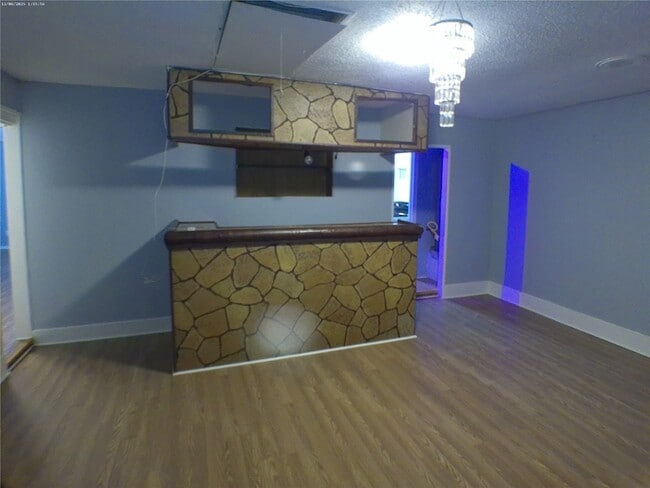 Building Photo - 15914 Willbriar Ln