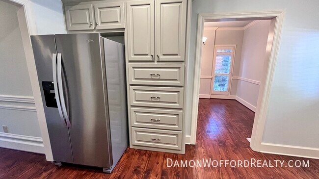 Building Photo - 1707 Pine St