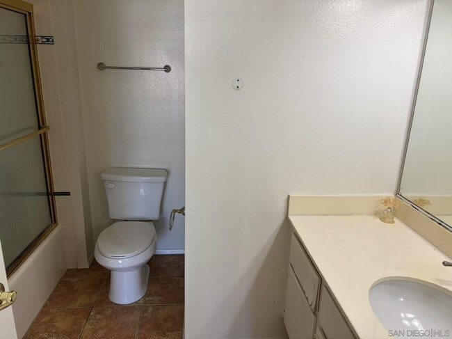 Building Photo - 3525 Caminito Carmel Landing