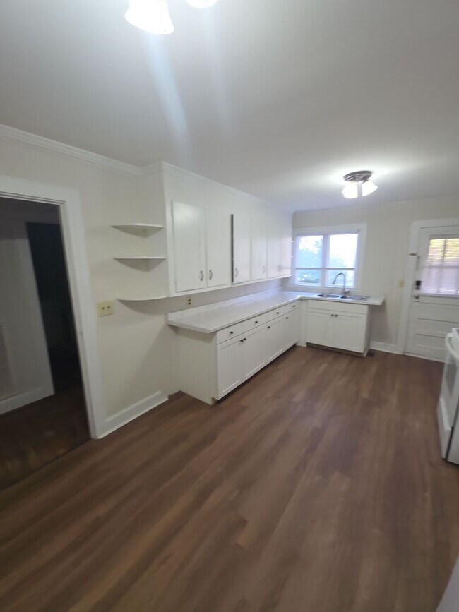 Building Photo - 58 Davis Ave