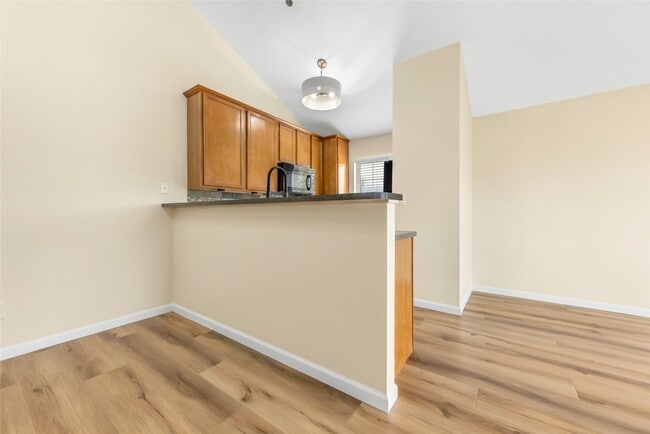 Building Photo - 6303 Spring River Dr