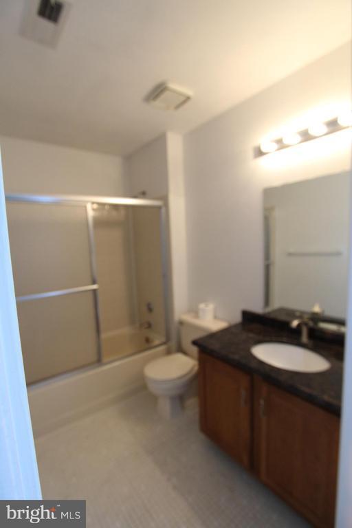 Building Photo - 2114 Aspen Dr