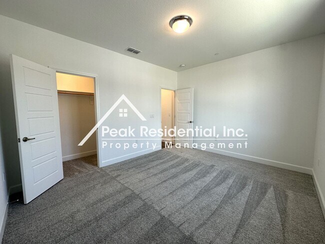 Building Photo - 4006 Watermist Way